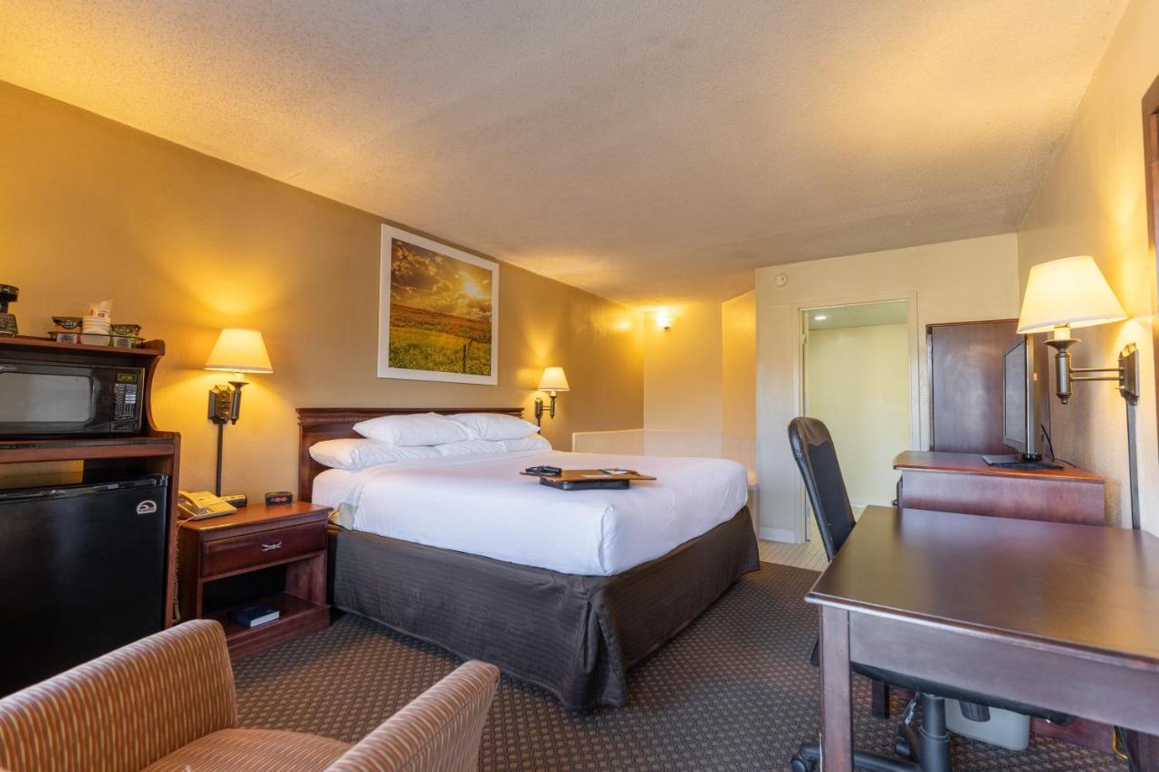 Days Inn by Wyndham Kuttawa/Eddyville Bagian luar foto