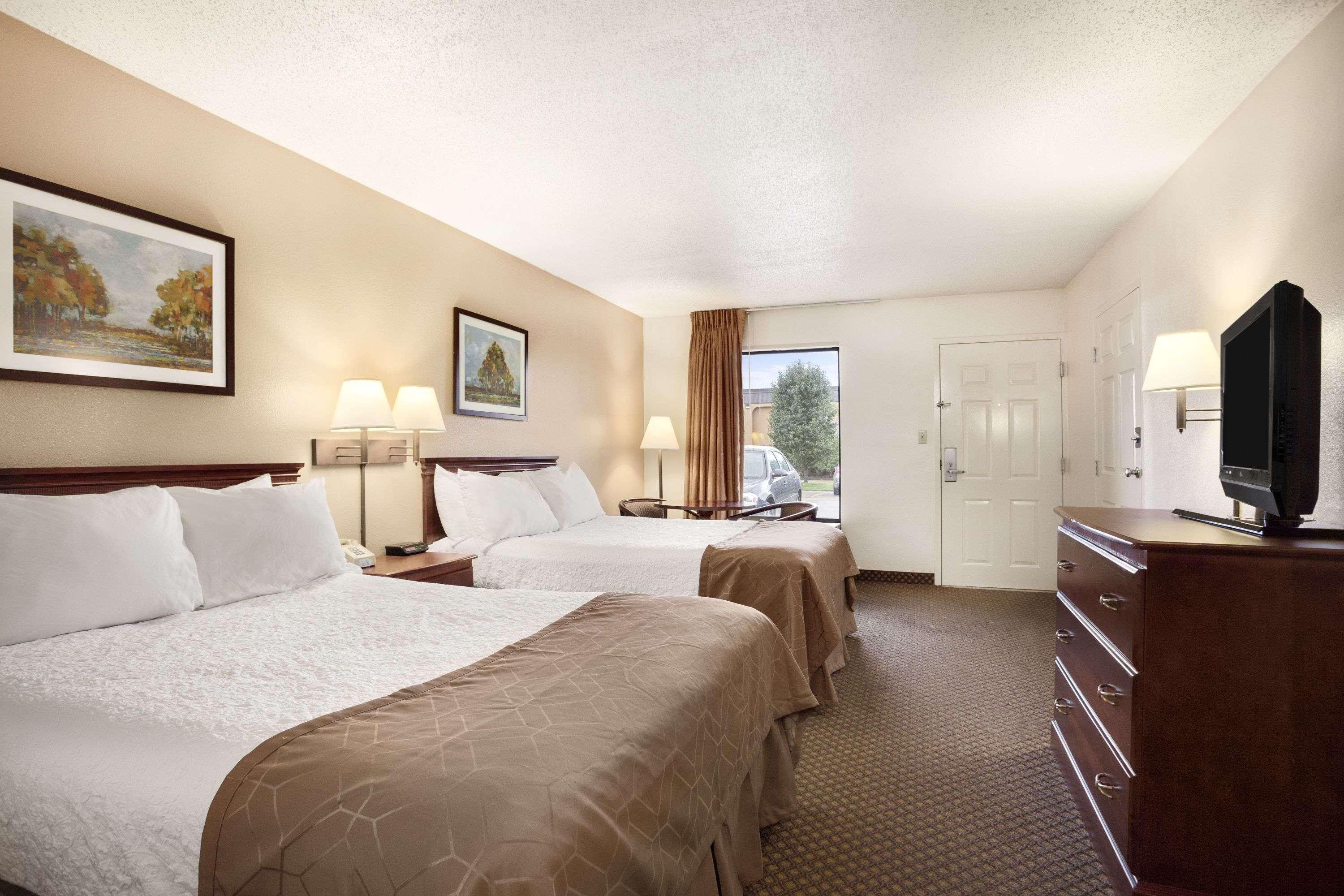 Days Inn by Wyndham Kuttawa/Eddyville Bagian luar foto