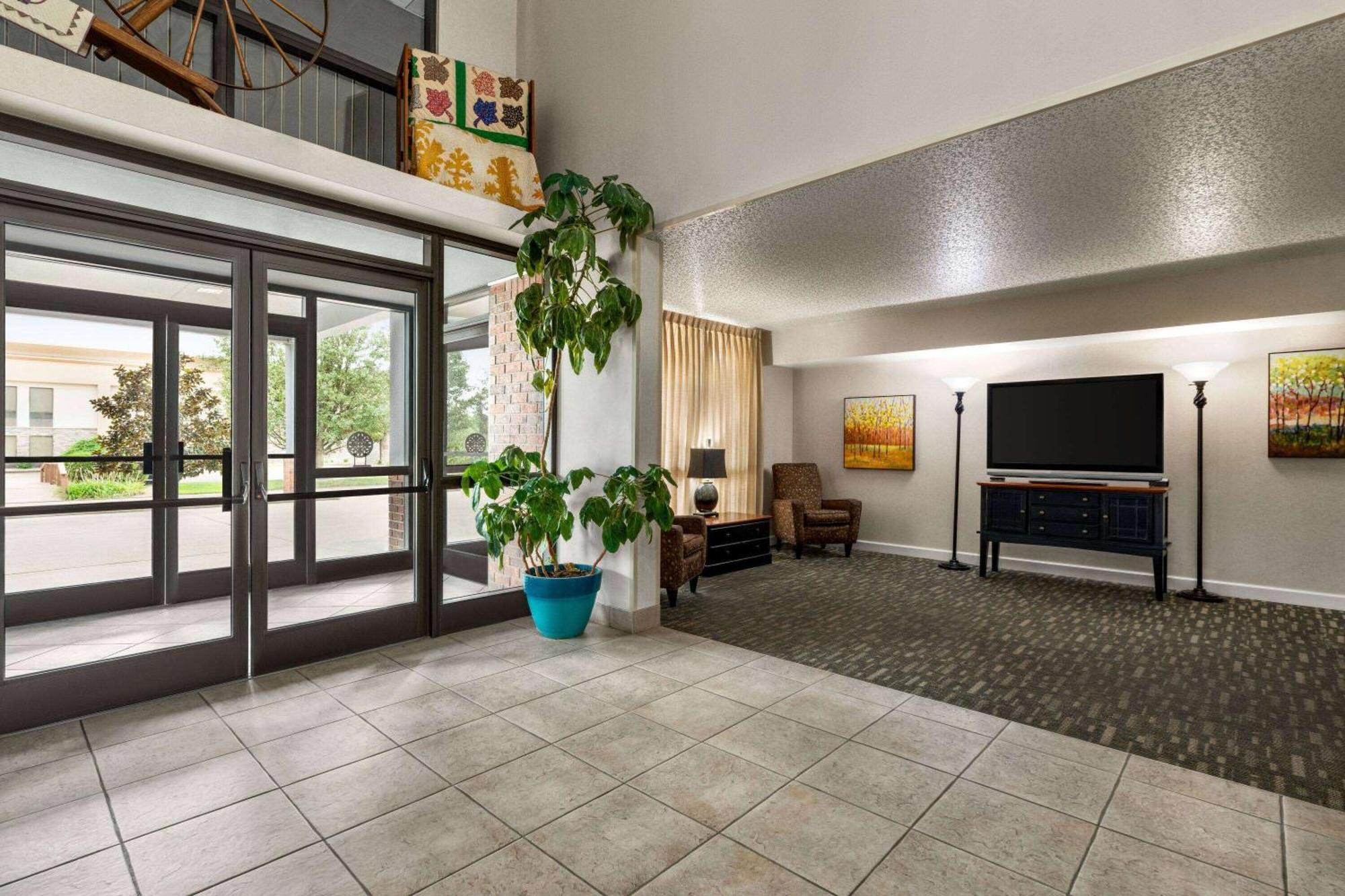 Days Inn by Wyndham Kuttawa/Eddyville Bagian luar foto